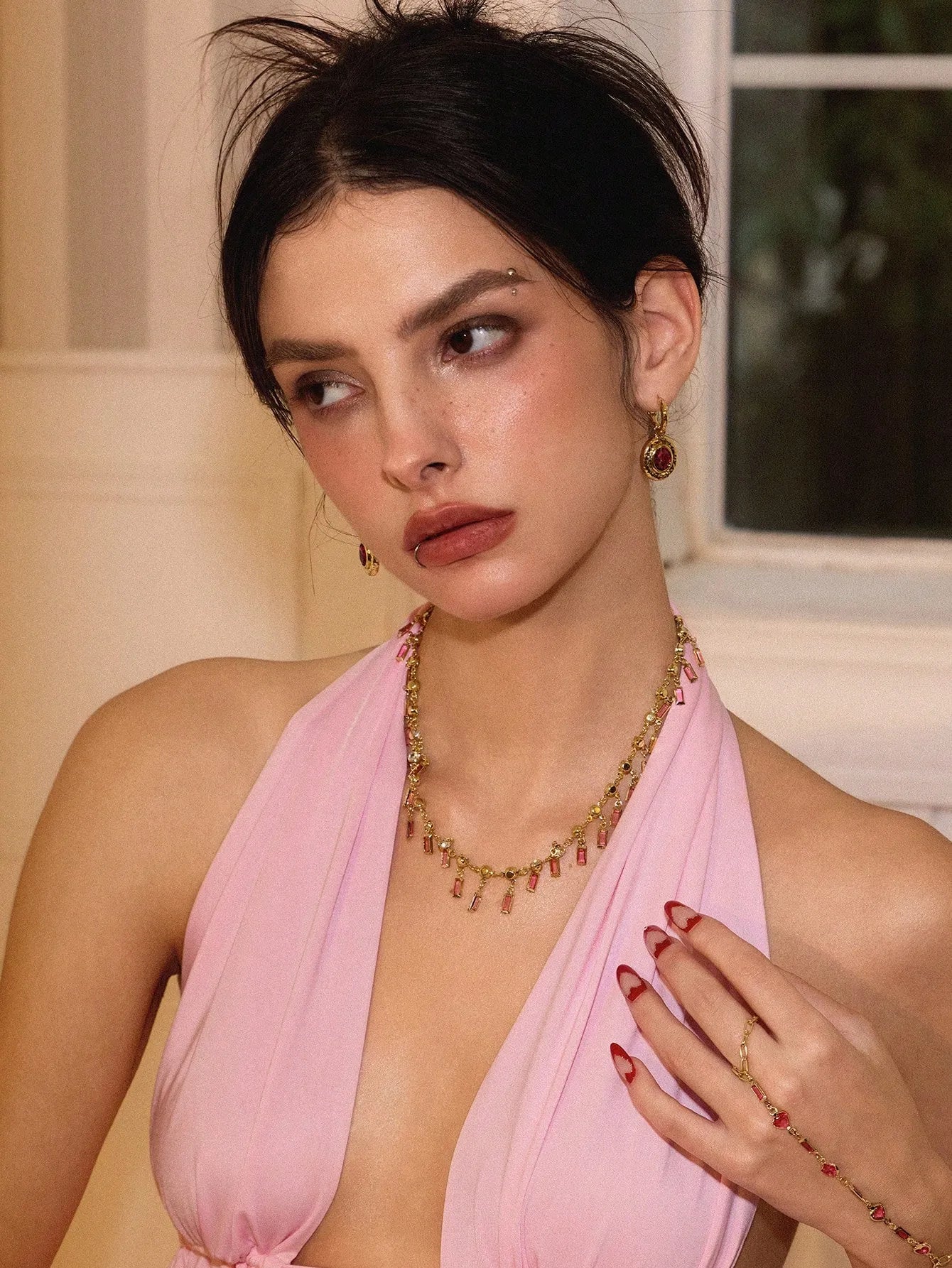Chaîne de Doigt Pascale - Cristal Plaquée Argent | Bijou de Main Femme