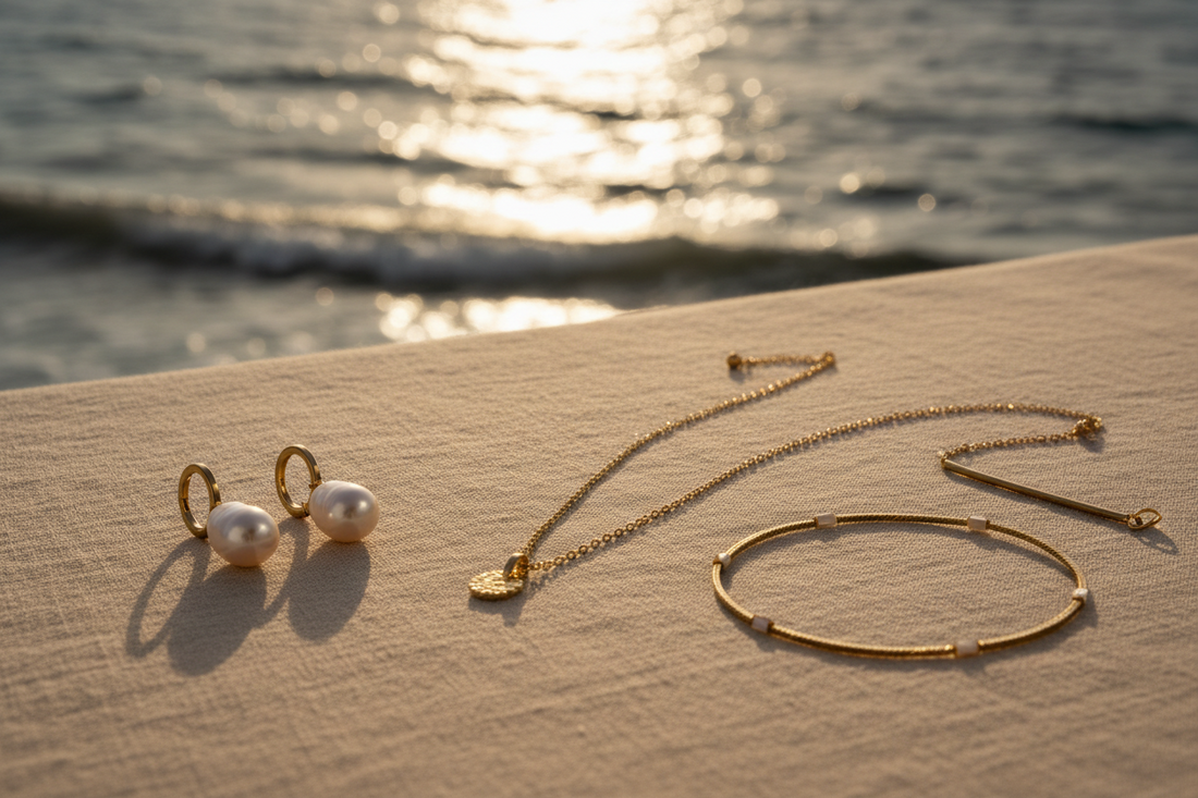 Bijoux de soirée en été : comment passer de la plage au restaurant en 5 minutes