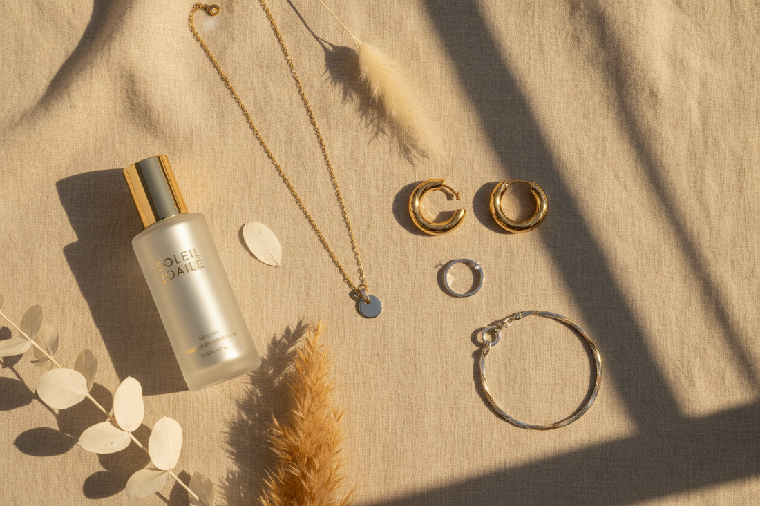 Bijoux et coup de soleil : comment protéger sa peau et ses bijoux cet été