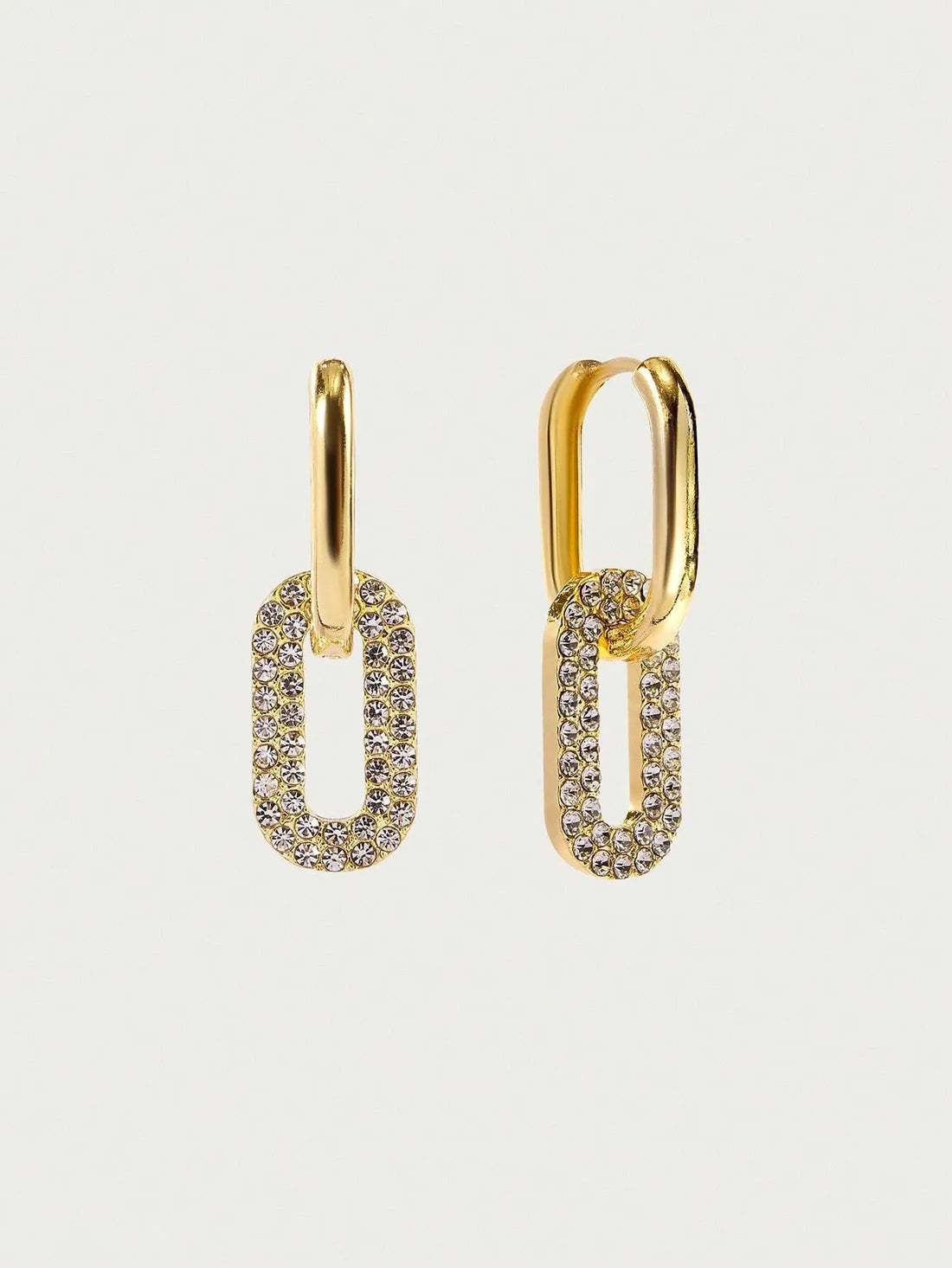 Comment choisir ses boucles d'oreilles selon la forme de son visage