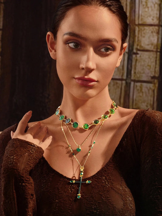 Collier Aurora – Reflets Dorés & Lumière Naturelle | CHIC & PERLES