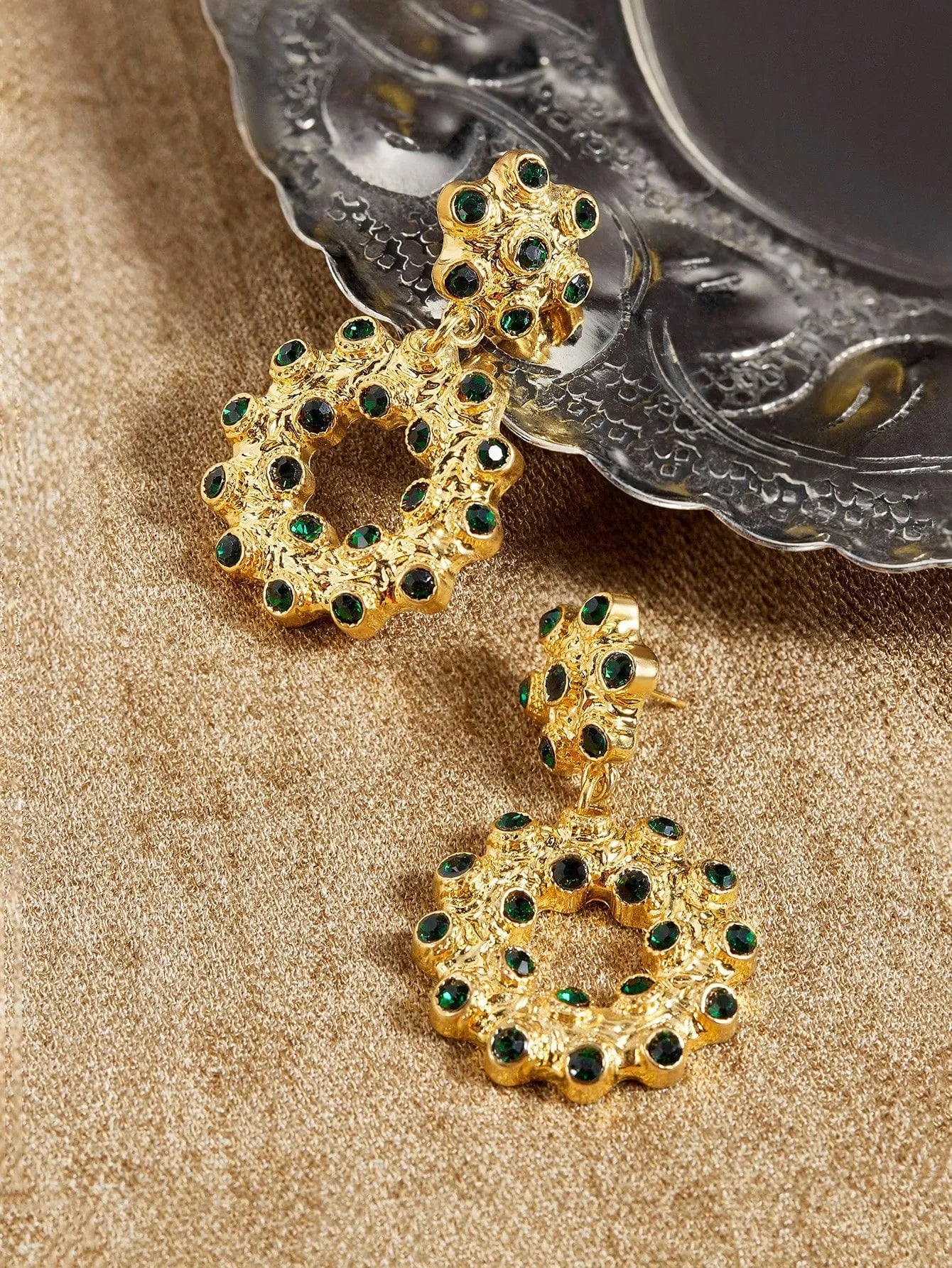 Boucles d'Oreilles Flore – Bijou Floral Délicat Femme | CHIC & PERLES